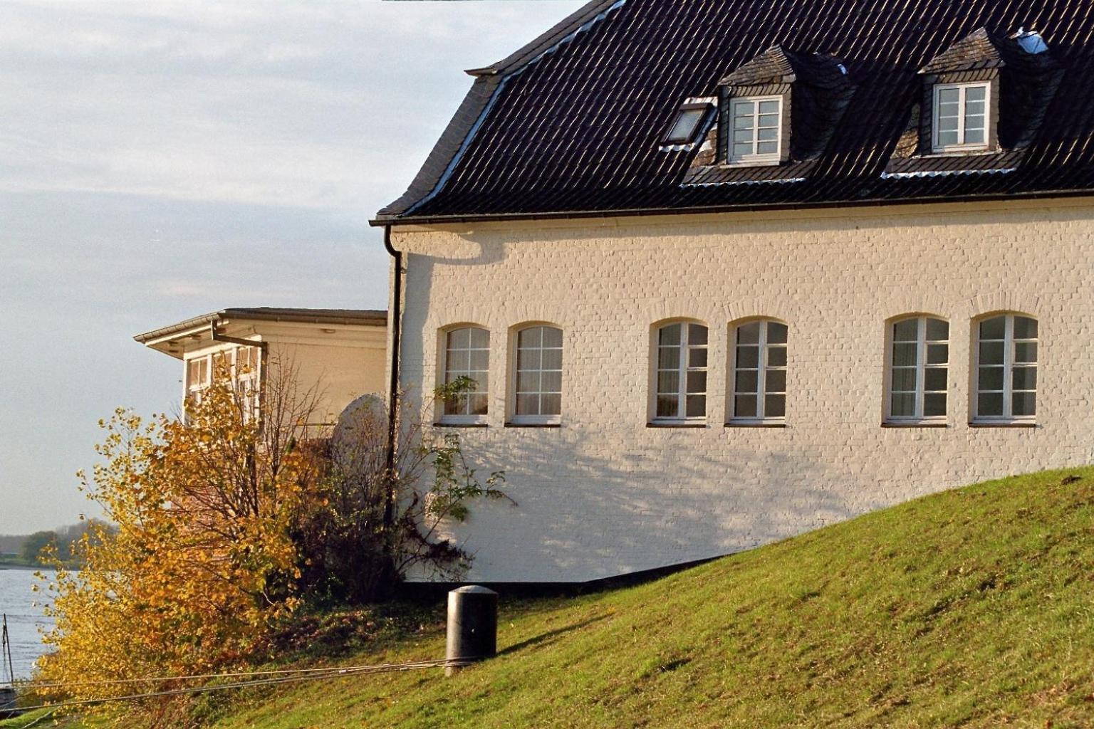 Hotel Schnellenburg Dusseldorf